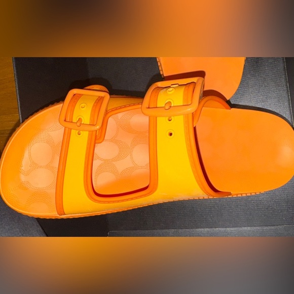 Coach Lainey Rubber Sandals Honeycomb Orange Size 9 NWT Bold,Bright,Statement - Picture 5 of 9